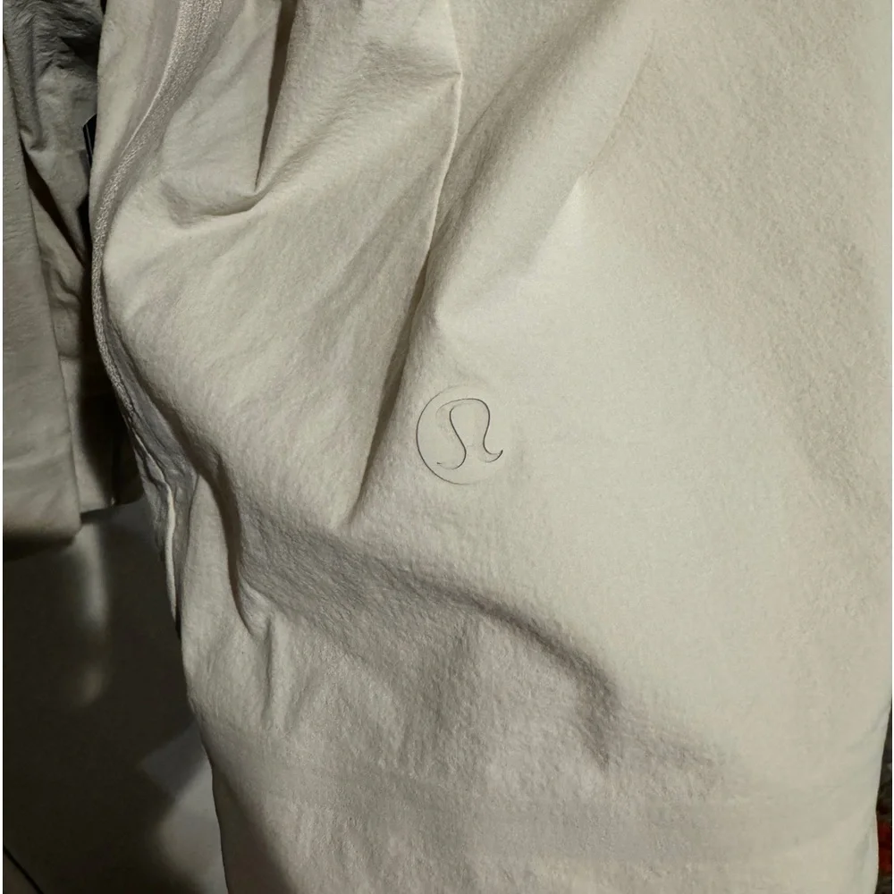 Lululemon Men's Stretch Cargo Jacket - Picture 6 of 10